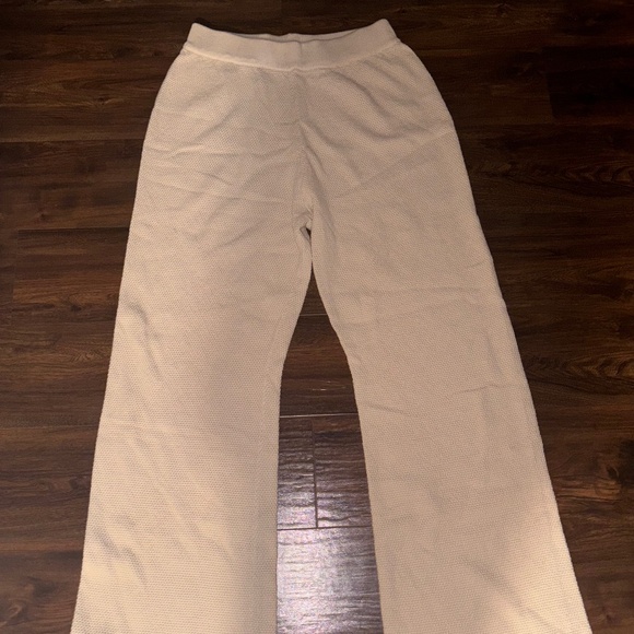 Cream color sweater set with pants - Picture 1 of 2